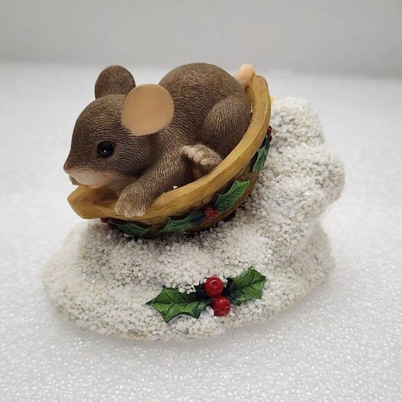 Charming Tails Sledding Nut 87/124 Christmas Mouse‎ New Open Box - Picture 1 of 9